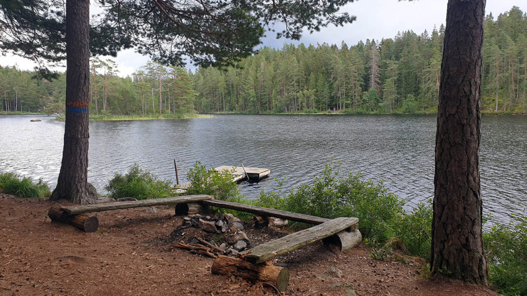 Djäknerundan, Karlsborg Tiveden - rastplats vid vatten